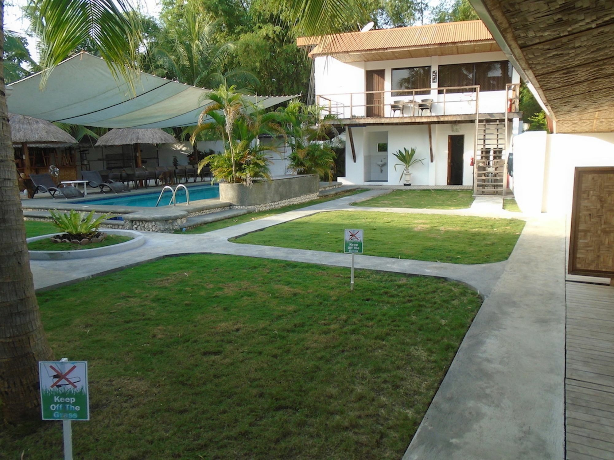 Parrot Resort Moalboal Exterior photo